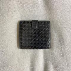 BOTTEGA VENETA 二つ折り 財布 / ブラック ブランドのサムネイル