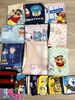 【保育士さん必見】キャラクターエプロン＆ハンドタオル まとめ売り 保育士さん必見】キャラクターエプロン＆ハンドタオル まとめ売り