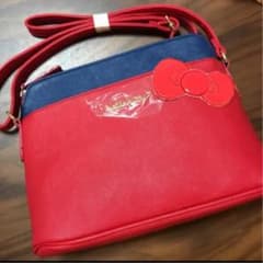 (新品)ハローキティ  バッグのサムネイル