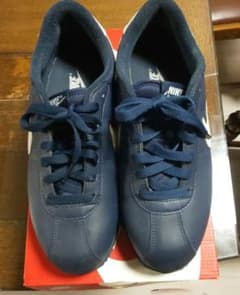 NIKE  コルテッツ  紺色  サイズ26のサムネイル