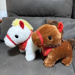 馬のぬいぐるみ 白と茶色 2体セットのサムネイル