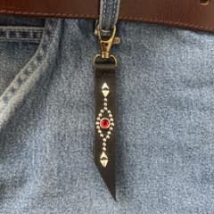 ハンドメイド スタッズ レザーキーホルダーのサムネイル