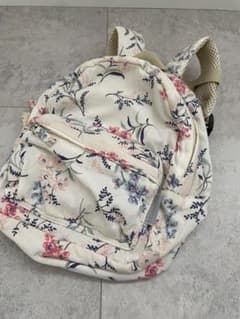 SALE！花柄リュック 前面ポケット付きのサムネイル