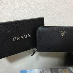 PRADA ラウンドジッパー 長財布のサムネイル