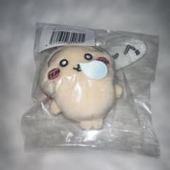 ちいかわ うさぎだらけくじ E賞 ぬいぐるみバッジ ぐ〜のサムネイル
