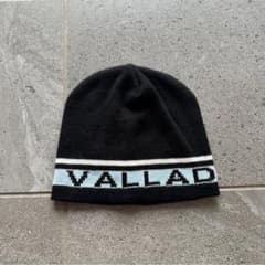 VALLAD ニット帽 ビーニー ブラック ホワイト　io VALLAD ニット帽 ビーニー ブラック - メルカリ