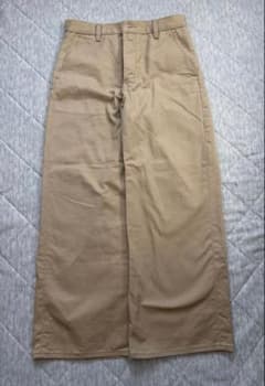 levis DAD CHINO チノパン　ワイド　ストレート　ベージュのサムネイル
