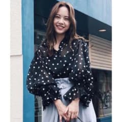 アメリヴィンテージ　ameri vintage ドットシャツのサムネイル