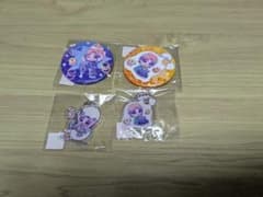 バラ売り可能 syudou 缶バッジ アクリルキーホルダー まとめ売り syudouぐでたま 缶バッジ アクリルキーホルダー 4点セット - メルカリ