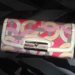 チワワのママちゃん様専用”正規品”COACH長財布のサムネイル