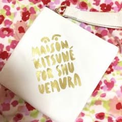 【値下げ】シュウウエムラ キツネ＊ポーチのサムネイル