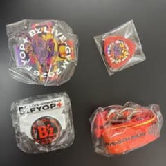 新品 B'z LIVE-GYM FYOP+ ガチャ4点セット ピックバッジ 赤 - メルカリ
