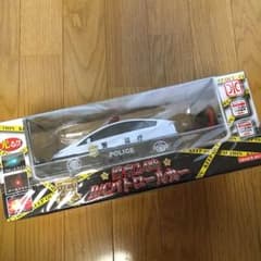 パトカー ラジコンのサムネイル