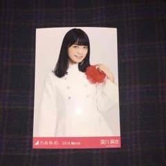 乃木坂46 生写真 紅白衣装 深川麻衣 チュウのサムネイル