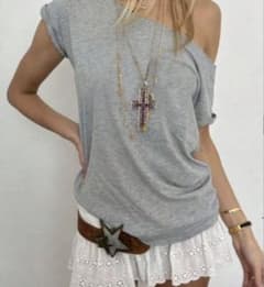 新品未使用 グレー ワンショル タイト トップス