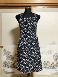 花柄エプロン ネイビー バッククロスのサムネイル