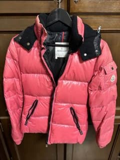 OLD MONCLER ピンク ダウンジャケット フード付きサイズ1 訳ありのサムネイル