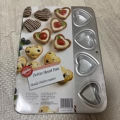 ♡新品 未使用♡ウィルトン♡プチハートパン♡のサムネイル