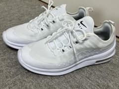 【連休限定値下げ】Nike Air Max ホワイト スニーカーのサムネイル