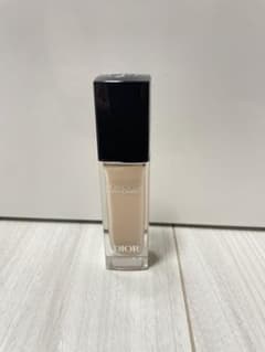Dior リキッドコンシーラー 00.5Nのサムネイル