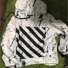 off-white ナイロンパーカーのサムネイル