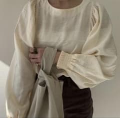 Amiur airy soft blouseのサムネイル