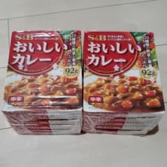 S&B おいしいカレー 12箱のサムネイル