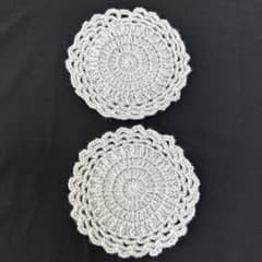 ハンドメイド ニットコースター 2枚セットのサムネイル