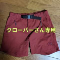 Mammut 赤 ショートパンツ ウエストベルト付き　レディースのサムネイル