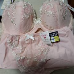 ワコール  ウイング ブラジャー&ショーツのサムネイル