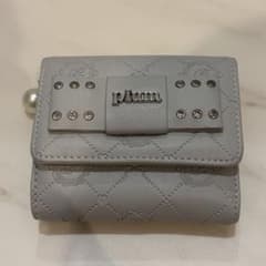 pium 財布