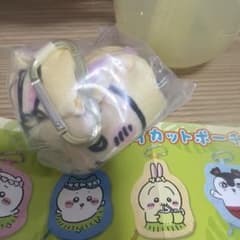 映画　ちいかわ　人形の島のひみつ　ダイカットポーチ　【うさぎ】のサムネイル