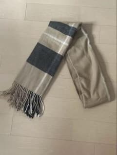 マフラー　ベージュ　白x黒チェックのサムネイル