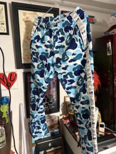 希少 A BATHING APE パンツジャージのサムネイル