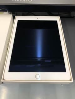 iPad Air 2 Wi-Fi+Cellular 128GB ゴールドのサムネイル