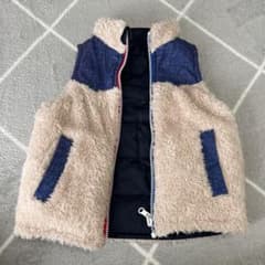 リバーシブル　もこもこ　ベスト 110cmのサムネイル