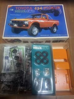 ニチモ 1/20 トヨタ ハイラックス 4WD プラモデルのサムネイル