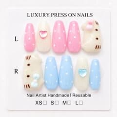 キティ　ハローキティ　ネイルチップ　立体　3D ピンク　水色　ハート　ドットのサムネイル