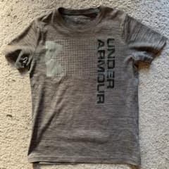 アンダーアーマーTシャツのサムネイル