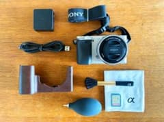 おまけ付 SONY α6000 パワーズーム ミラーレス カメラ デジカメのサムネイル