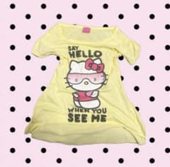 ハローキティ オフショルダー Tシャツ y2k 平成ギャル 平成女児のサムネイル