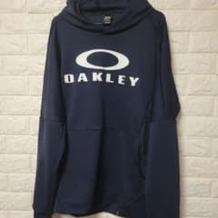 OAKLEY　新品パーカーのサムネイル