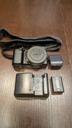 SONY NEX-5N ボディ 純正バッテリー・充電器・フラッシュ付のサムネイル