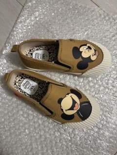ZARA KIDS ミッキー　スリッポン　17cmのサムネイル