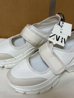 ZARA バレエフラットスニーカーのサムネイル