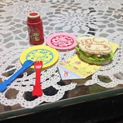 ミニチュア ハローキティのサムネイル