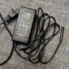 surface用IHD28-01 電源アダプター 12V 2.58Aのサムネイル