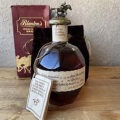 ウィスキー　ブラントン　750ml 92年　箱・巾着袋・冊子付き　古酒 ウィスキー ブラントン 750ml 92年 箱・巾着袋・冊子付き 古酒 - メルカリ