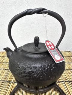 未使用、保管品 岩手県奥州 佐秋鋳造所 佐藤守巨造 捻鉉 桜文様 南部