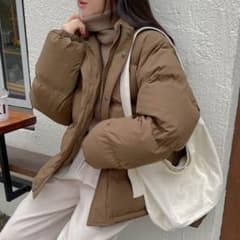 あや様 専用 ベージュ ダウンジャケットのサムネイル